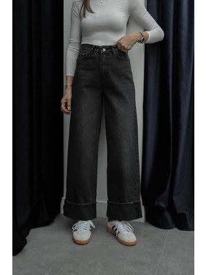 Havoş Siyah Eskitme Yıkamalı Paça Katlamalı Jean