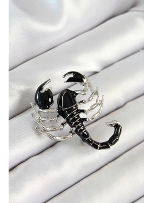 Esranın Dünyası 3D Siyah Akrep Figürlü Gümüş Renk Kadın Broş RSEBJ34-ESRDNS