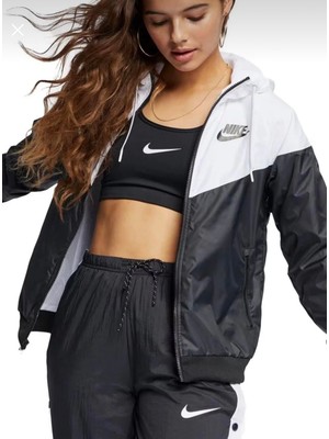 Nike Sportswear Windrunner Siyah-Beyaz Kadın Yağmurluk AR3092-010