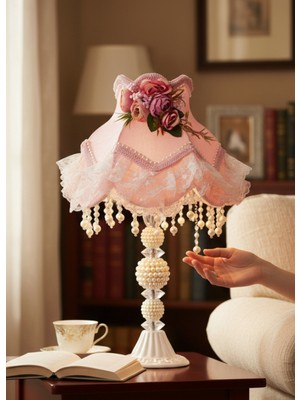 dekovien Kadife Kaplı Çiçek Dekorlu Açık Pembe Abajur