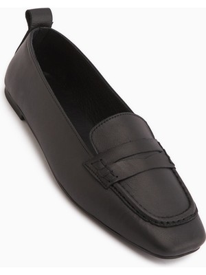 Limoya Novin Hakiki Deri Siyah Küt Burunlu Kadın Babet