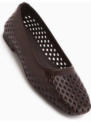 Limoya Elisa Kahve Lazer Kesim Küt Burun Yazlık Babet