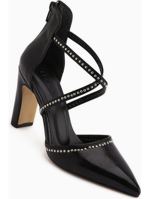 Limoya Neyla Siyah Zımba Detaylı Çapraz Bantlı Sivri Burunlu Kadın Topuklu Ayakkabı