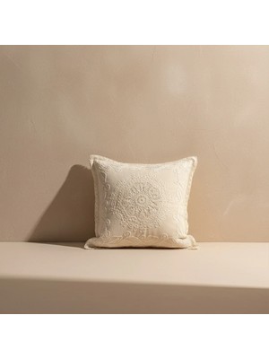 Shopyteks Krem Dantel Motifli Otantik Dekoratif Kırlent Kılıfı (Iç Dolgusuz)