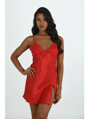 Primoda Kadın Ip Askılı Saten Kumaş Dantel Detaylı Yırtmaçlı Mini Kırmızı Gecelik