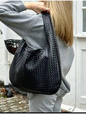 Özüm Çanta Kadın Büyük Boy Örgü Desenli Kol Omuz Çantası Siyah