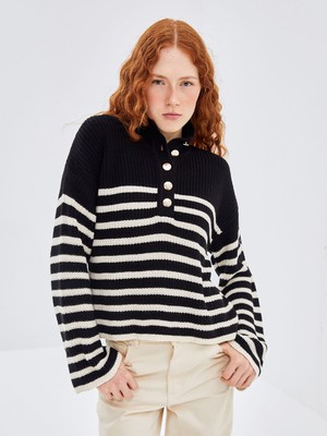 Lc Waikiki Yeni Sezon Yarım Balıkçı Yaka Çizgili Oversize Kadın Triko Kazak