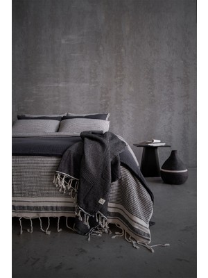 Barine Crinckle 4 Yastıklı Nevresim Seti Siyah