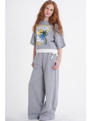 Haykids Kız Çocuk Gri Renkli Baskılı Yarım Kol Eşofman Takımı - Belden Bağlamalı Wide Leg Pantolon Alt Üst Takım