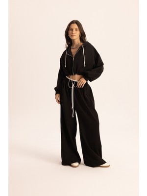 Mai Olin Bel Detay Siyah Kapüşonlu Crop Eşofman Takım