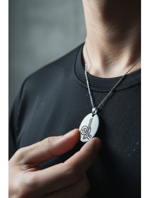 Medo E-Konsept Tuğra Motifli Oval Kolye | Gümüş Kaplama Çelik | Özel Tasarım Tuğra Deseni | Unisex Hediyelik Takı