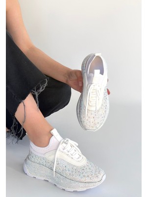 Zerenyus ZRNE-007 Premium Beyaz Boncuk Işlemeli Kadın Sneaker