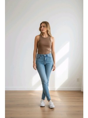 Biçomi Fitilli Halter Yaka Örme Atlet