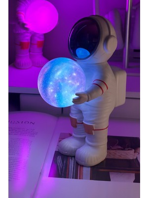 Normadia Uzay Temalı LED Gece Lambası, Dekoratif Astronot Işık, Projeksiyon Cihazı