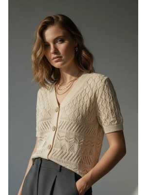Irmak Kerekli Kadın Organik Pamuk Ahşap Düğmeli Kısakollu Ajurlu Triko Hırka 7256 Bej
