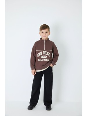 Cansın Mini Kahverengi Yazı Baskılı Yarım Fermuar Sweatshirt ve Pantolonlu Erkek Takım  23510