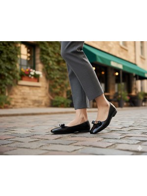 Kindep (Cico) Toka Detaylı Küt Burun Günlük Rahat Kadın Babet Siyah