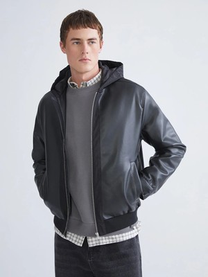 LC Waikiki Siyah Standart Kalıp Kapüşonlu Erkek Deri Görünümlü Ceket