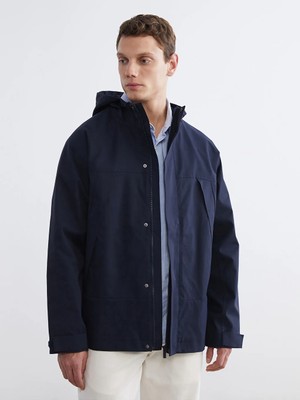 LC Waikiki Lacivert Rahat Kalıp Kapüşonlu Erkek Yağmurluk