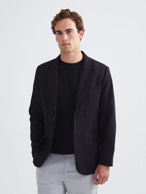 LC Waikiki Siyah Dar Kalıp Erkek Blazer Ceket %2 Elastan %33 Viskoz %65 Poliester