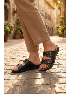 Gezer Yazlık Rahat Taban İki Toka Ayarlanabilir Suni Deri Günlük Kadın Terlik