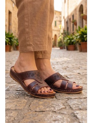 Gezer Yazlık Kadın Suni Deri Koleksiyon Terlik