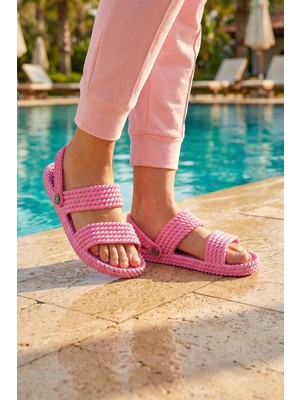 Gezer Yazlık Ayarlanabilir Kaydırmaz Taban Kadın Terlik-Sandalet