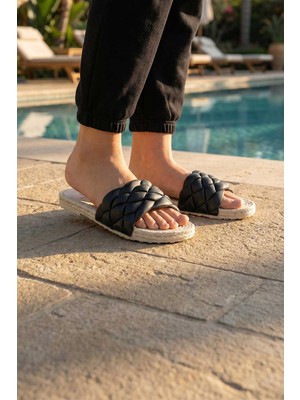 Gezer Yazlık Kaydırmaz Taban Kadın Terlik