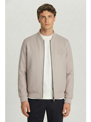 Sabri Özel Giotelli Bej Regular Fit Hakim Yaka Nakış Detaylı Bomber Mont