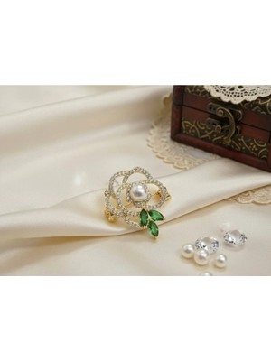 Meneva Aksesuar Zarif Inci ve Zümrüt Işıltılı Gül Broş
