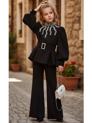 Riccotarz Kız Çocuk Yakası Inci Detaylı ve Astarlı Bluz Bol Kesim Pantolon Kemerli Siyah Alt Üst Takım