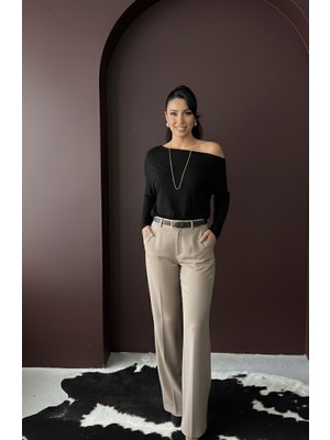 Kayık Yaka Bluz