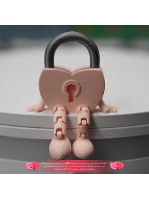 Oturan Kalp Kilit Tasarımlı Figür | Masa Üstü & Ofis Dekoru