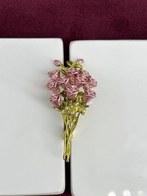 Calista Aksesuar Açık Pembe Çiçekli Yeşil Yapraklı Gold Broş