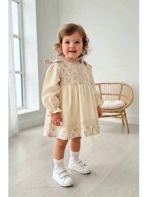 Miniğimin Cicileri (9-24 Ay) Çiçek Dokulu Vintage Müslin Yaka Detaylı Kız Bebek Elbise - Krem