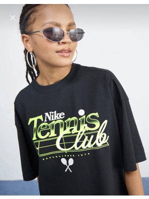 Nike Sportswear Women's Oversized Graphic Bol Kalıp Siyah Kadın T-Shirt IH8492-010
