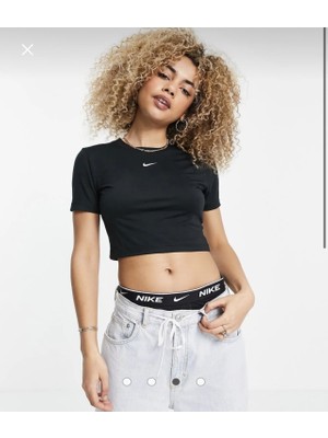 Nike Sportswear Essential Crop Kadın Siyah T-Shirt FB2873-010