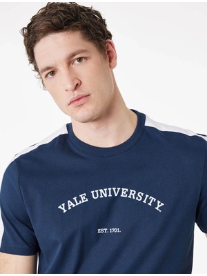 Koton Baskılı Lisanslı Yale Lacivert Erkek T-Shirt 6SAM10031MK