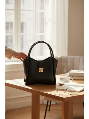 ROYAL LADYS Kadın Çanta – Kilit Detaylı El Çantası | Gold Aksesuarlı, Tam Boy Iç Cüzdanlı, Uzun Askılı