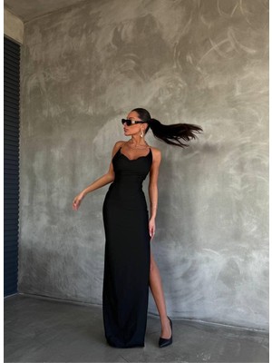 ME & ME Zincir Detaylı Sırt Dekolteli Siyah Uzun Elbise