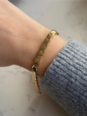 Çelik Gold Üçgen Plaka Bileklik