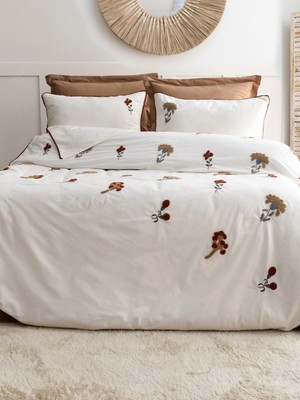 Şaheser Home Collection Zaira Nakışlı Nevresim Takımı – Rustik Çiçek Nakışlı, %100 Pamuklu, 6'lı Çift Kişilik Nevresim Seti