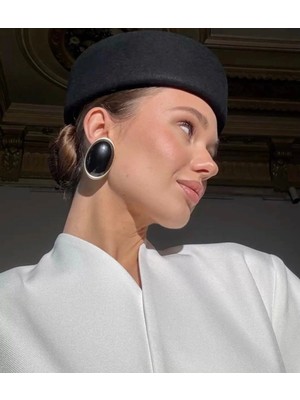 Çelik Siyah Oval Küpe