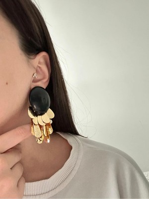 Akrilik Püsküllü Oval Küpe