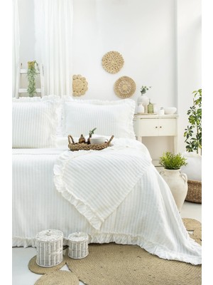 Şaheser Home Collection Marta Jakarlı Yatak Örtüsü Seti, Fırfırlı Kenar Detaylı %100 Pamuk Jakarlı Kumaş, Yumuşak Dokulu