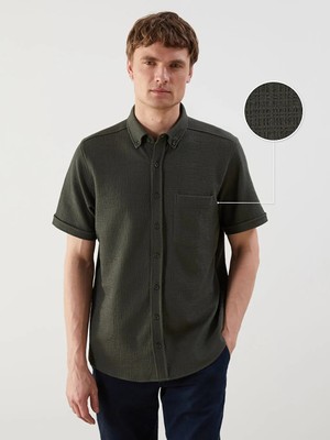 LC Waikiki Haki Regular Fit Kısa Kollu Poplin Erkek Dokulu Gömlek