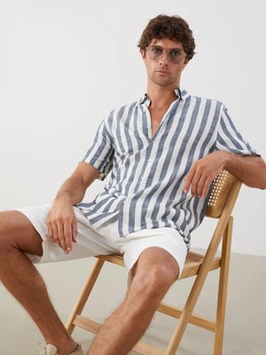 LC Waikiki Lacivert Regular Fit Kısa Kollu Çizgili Armürlü Erkek Gömlek