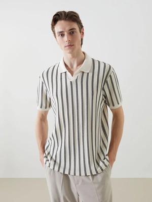 LC Waikiki Siyah Polo Yaka Kısa Kollu Çizgili Erkek Tişört