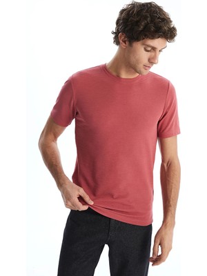 LC Waikiki Kırmızı Bisiklet Yaka Kısa Kollu Erkek Dokulu Tişört