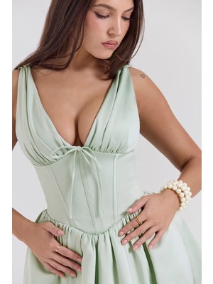 Fashion Cocktail Bağcıklı Saten Belden Oturan Yumuşacık Saten Kumaşlı V Yaka Davet Kokteyl Trendy Gece Elbisesi